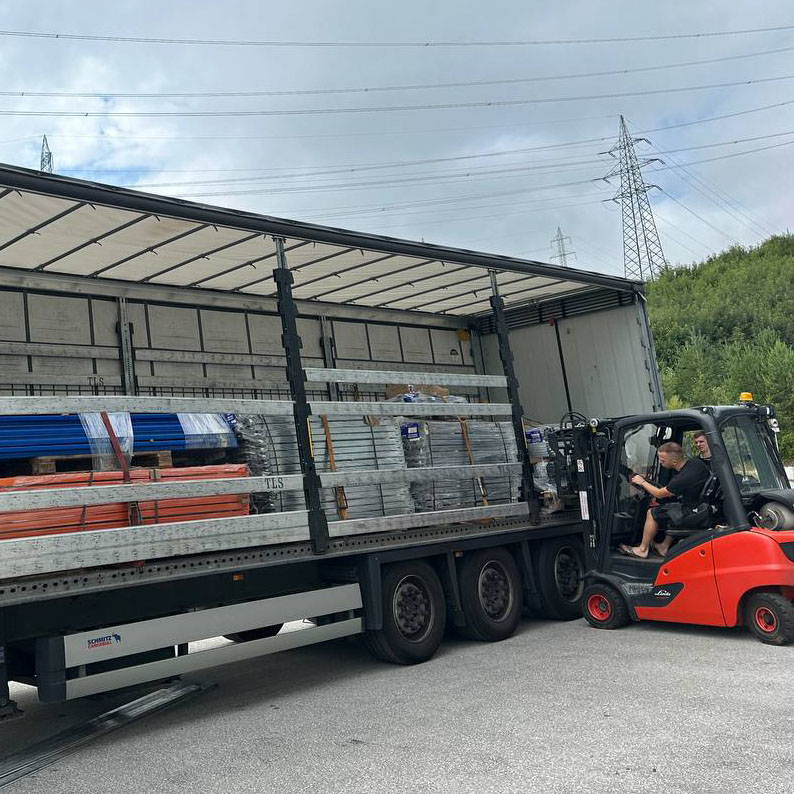 dostava skladiščnih regalov