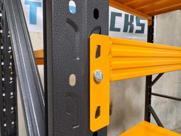 Industrial shelving unit – 1200 kg capacity